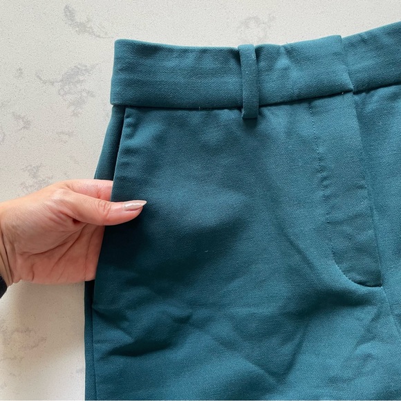 *SOLD* Aritzia Babaton Atelier High Waisted Shorts, new/never worn, size 0 - Picture 5 of 6